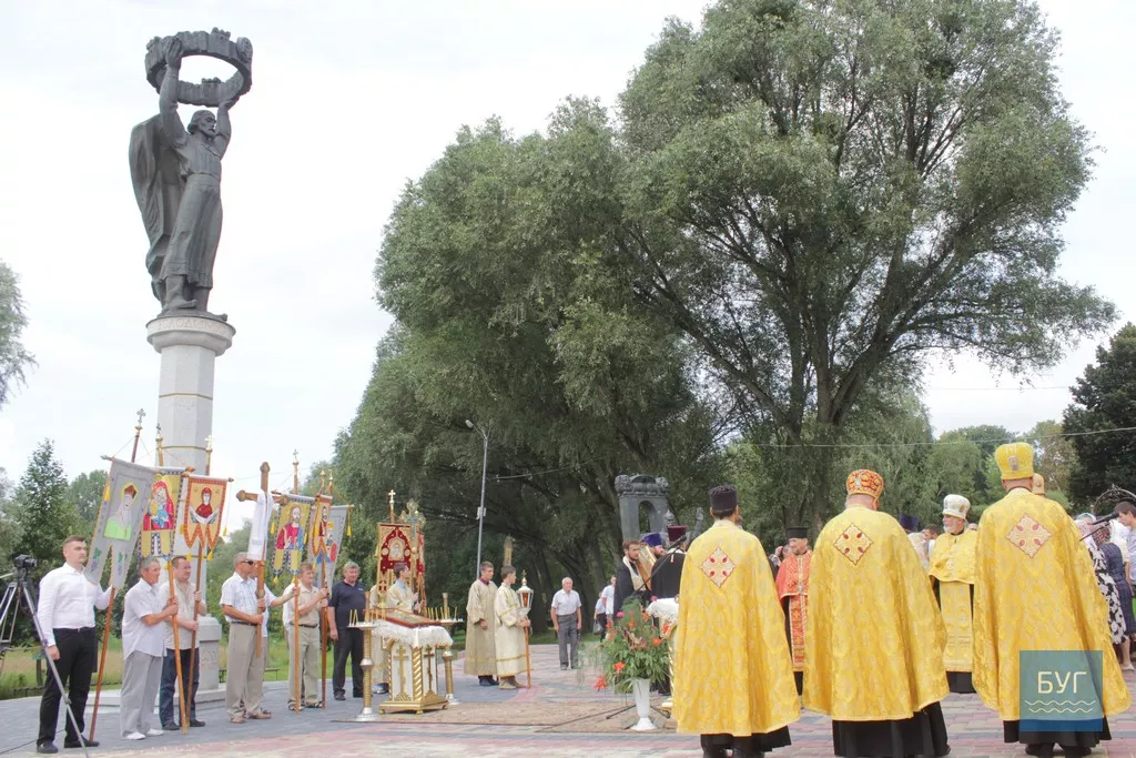 У Володимирі-Волинському розпочали святкування з нагоди 1030-ліття із богослужіння. Фоторепортаж 8