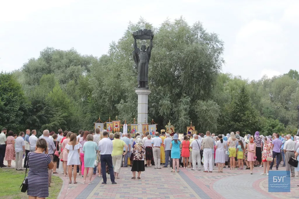 У Володимирі-Волинському розпочали святкування з нагоди 1030-ліття із богослужіння. Фоторепортаж 9