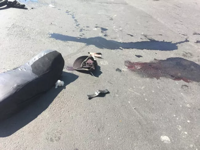 У Луцьку мотоцикл з трьома людьми виїхав на зустрічну та влетів у автівку 4