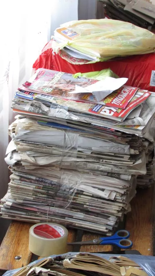 Добро руками дітей: Учні нововолинської школи здають макулатуру та допомагають бійцям на Сході 43