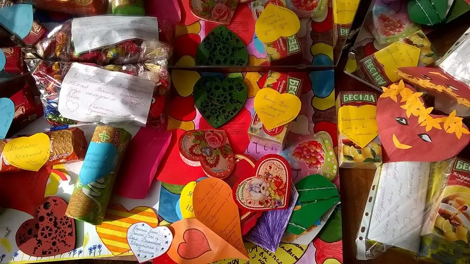 Добро руками дітей: Учні нововолинської школи здають макулатуру та допомагають бійцям на Сході 40