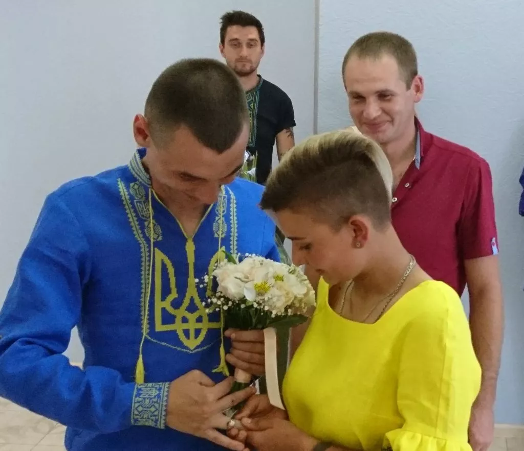 Військовослужбовці 14-ї ОМБр зустрілися й одружилися на передовій 2