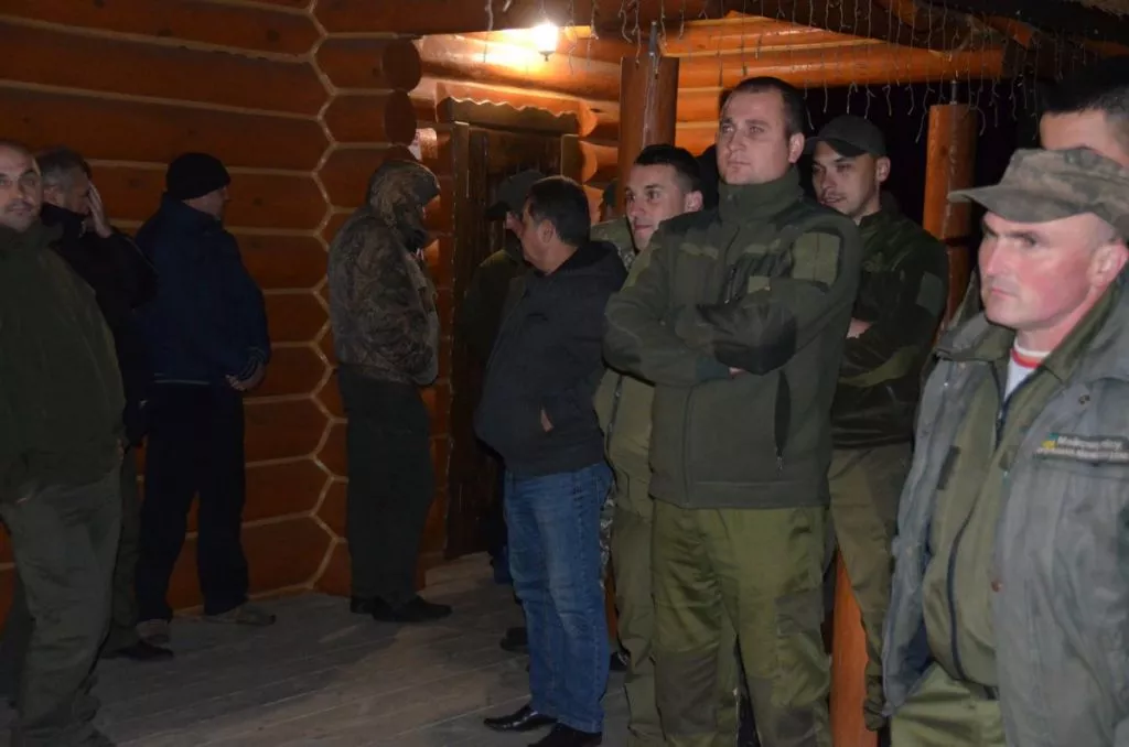 Журналісти «Громадського.Волинь» побували на нічній гулянці посадовців у заказнику «Воротнів» 2