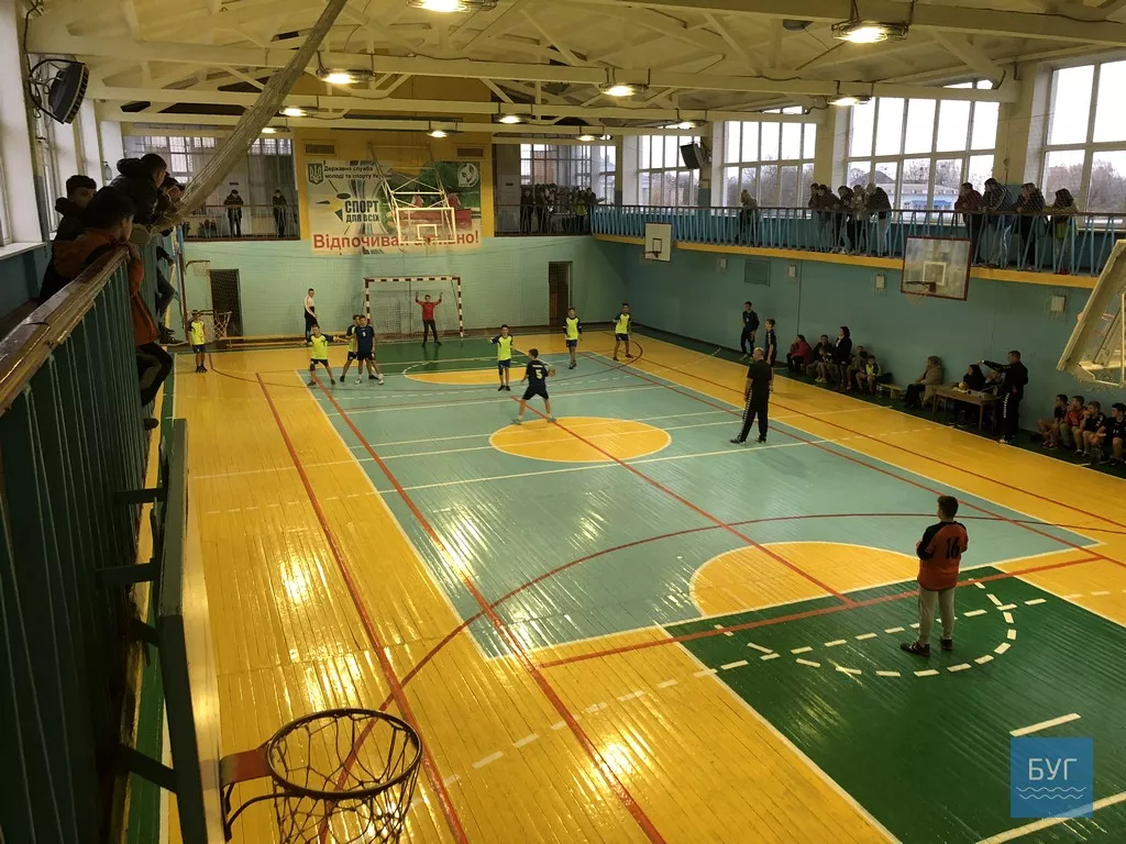 Нововолинська команда впевнено перемогла у першому турі Чемпіонату України з гандболу 7