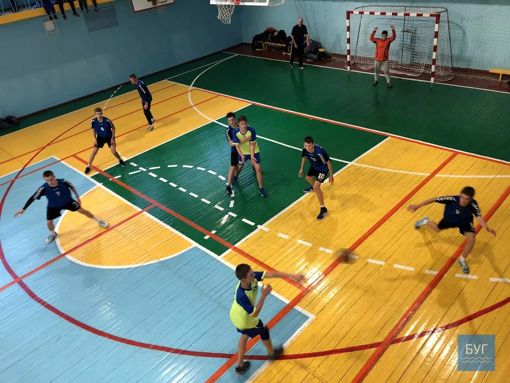 Нововолинська команда впевнено перемогла у першому турі Чемпіонату України з гандболу 6