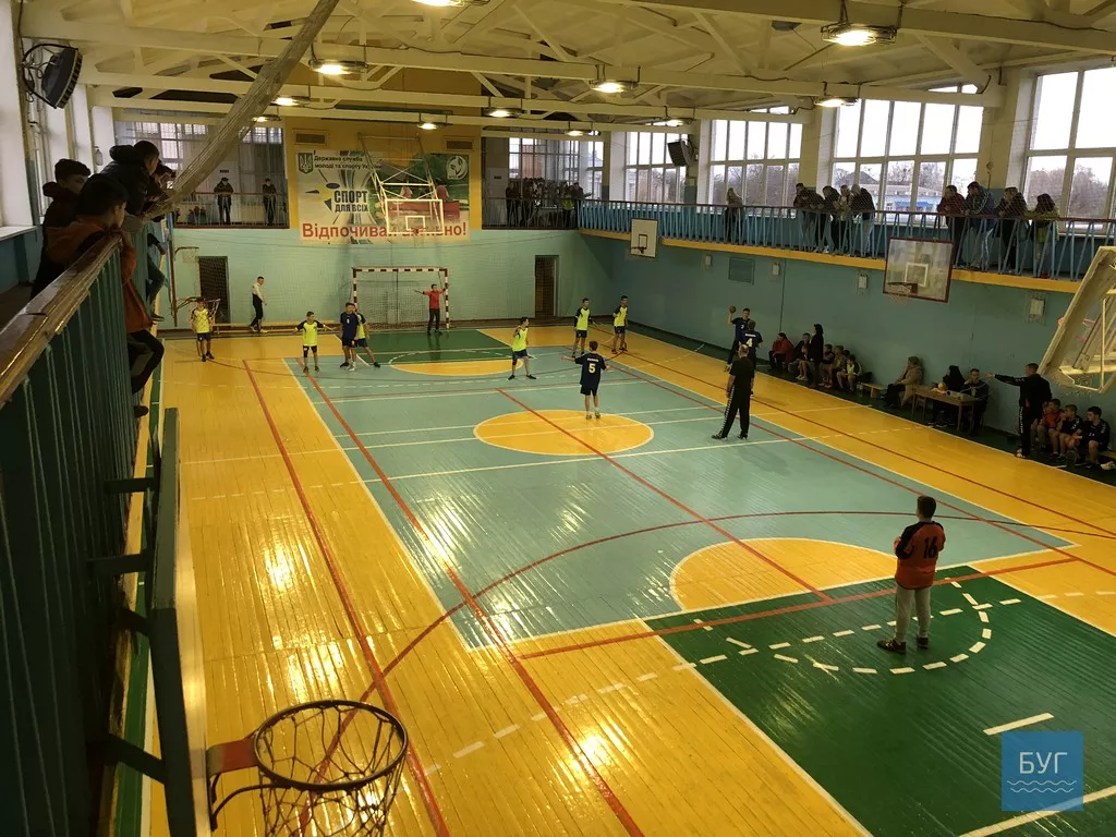 Нововолинська команда впевнено перемогла у першому турі Чемпіонату України з гандболу 9