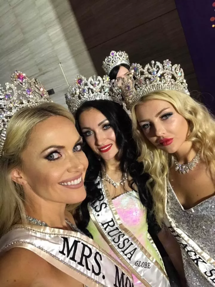 Яна Власюк з Нововолинська на фіналі конкурсу «Mrs. Globe» в Китаї отримала черговий титул та ввійшла в ТОП-30 17