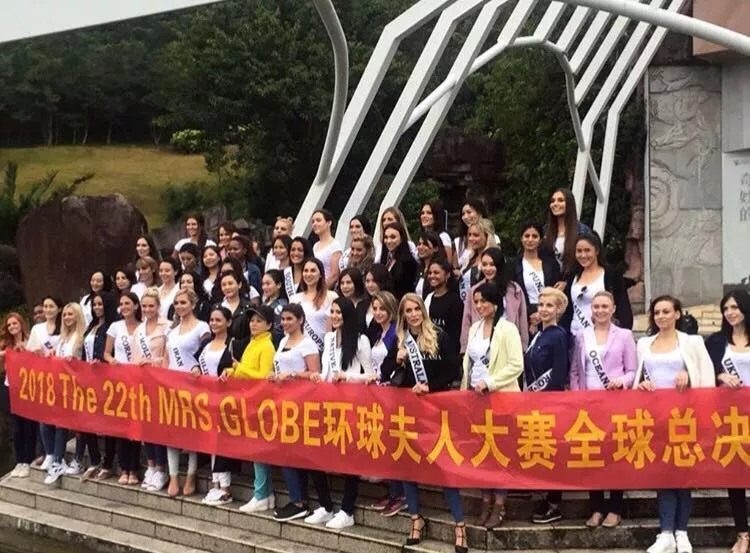 Яна Власюк з Нововолинська на фіналі конкурсу «Mrs. Globe» в Китаї отримала черговий титул та ввійшла в ТОП-30 19