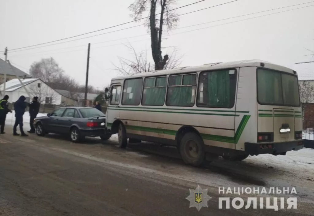 У Рожищі легковик зіткнувся з пасажирським автобусом 2