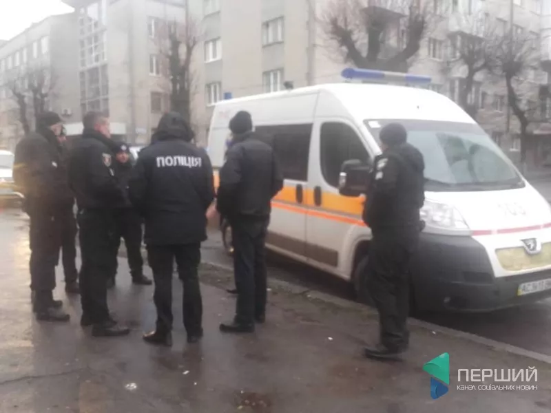 У Луцьку жінка випала з вікна багатоповерхівки 3