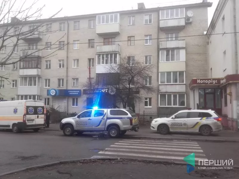 У Луцьку жінка випала з вікна багатоповерхівки 4