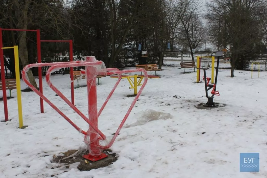 У Зимнівській школі розширили спортивний майданчик та встановили камери відеонагляду 3