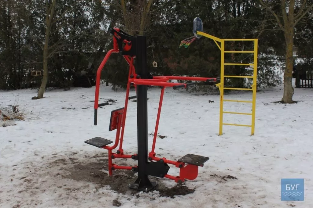 У Зимнівській школі розширили спортивний майданчик та встановили камери відеонагляду 4