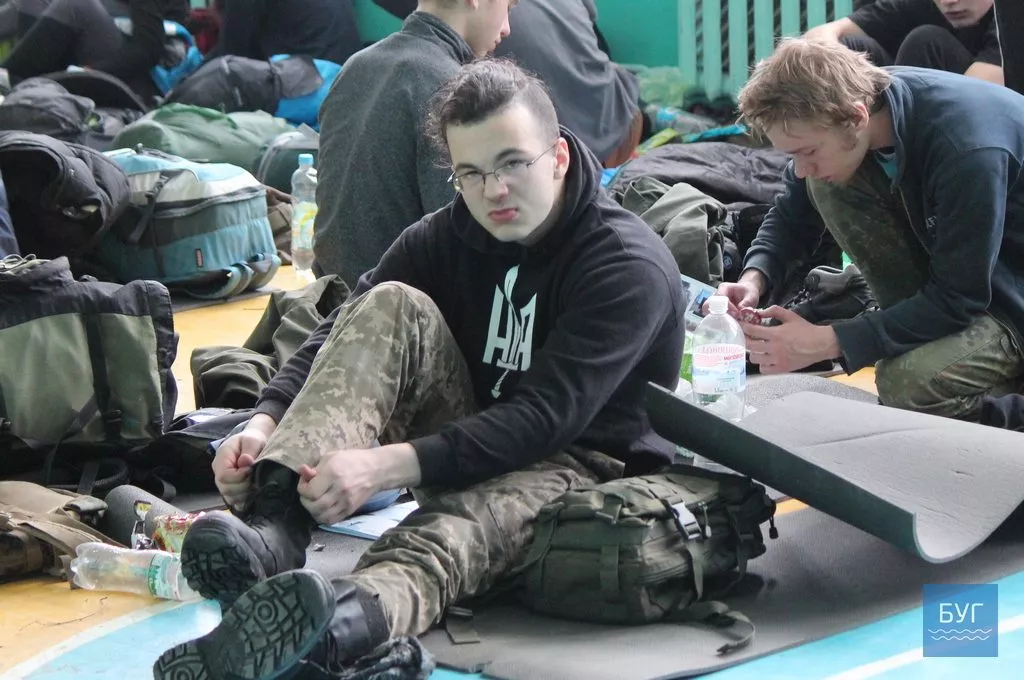 Екстремальний туристичний змаг «Доброволець» зібрав у Вовчаку майже 300 учасників 11