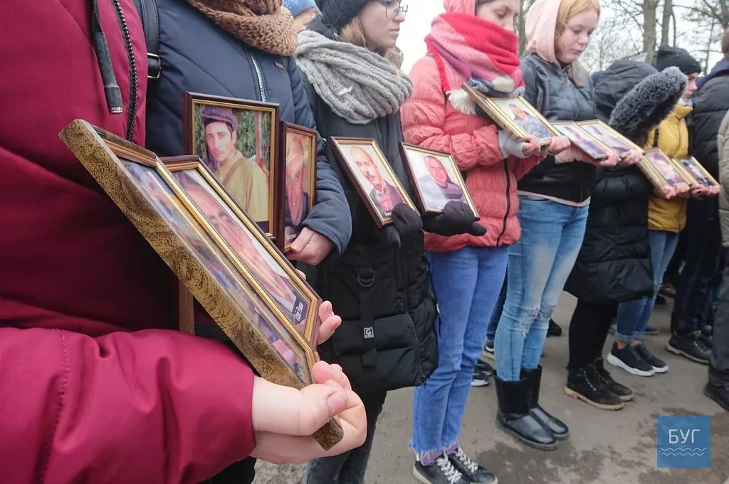 У Володимирі-Волинському вшанували пам'ять Героїв Небесної Сотні 12