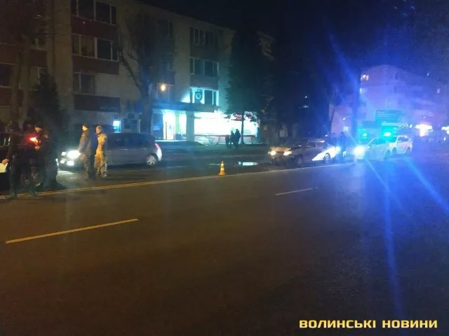 У Луцьку в ДТП постраждало три автомобіля 2