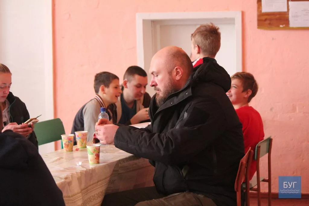 Екстремальний туристичний змаг «Доброволець» зібрав у Вовчаку майже 300 учасників 14