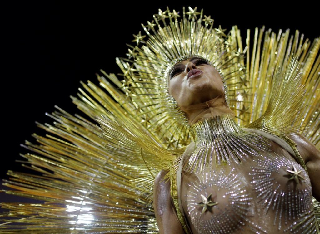 У Ріо-де-Жанейро засяяв на повну потужність карнавал 21