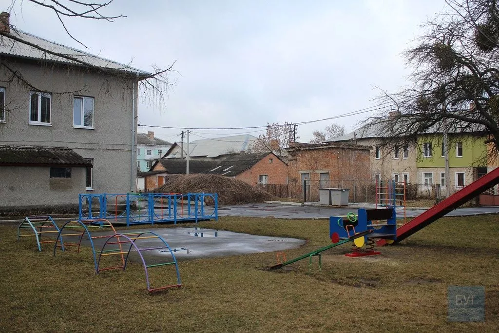 Другий у Волинській області інклюзивний дитячий майданчик з'явився в Нововолинську 4