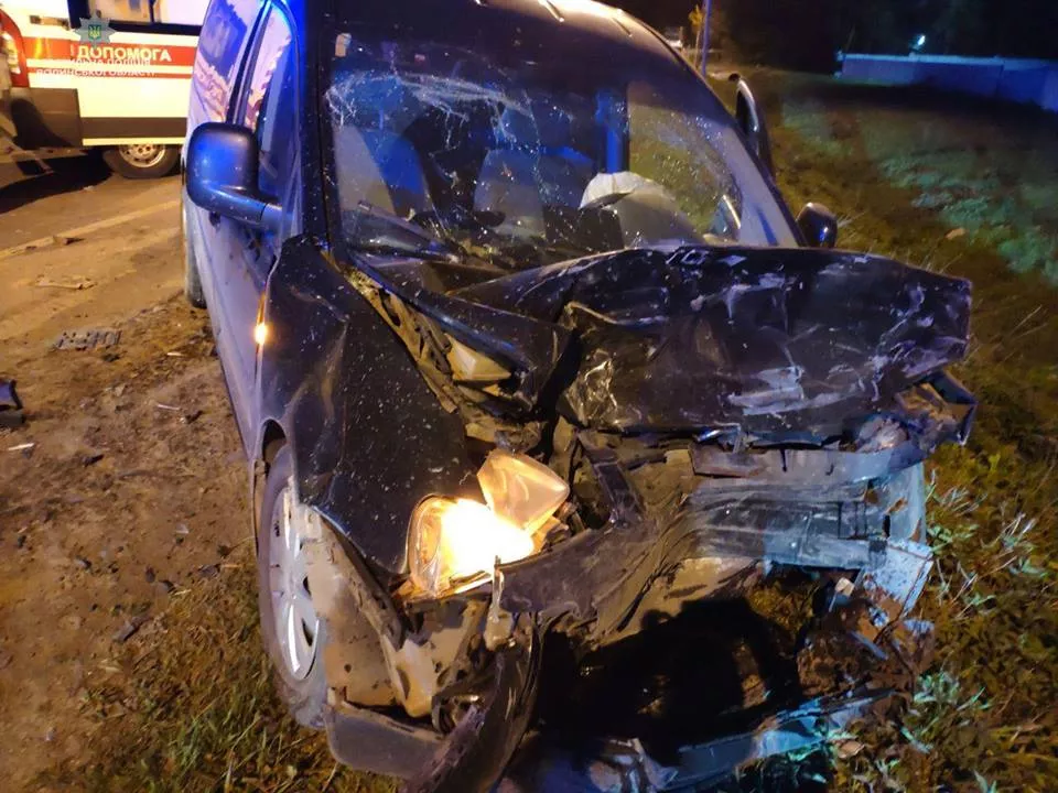 Внаслідок ДТП у Луцьку автомобілі перетворились на гору металу 1