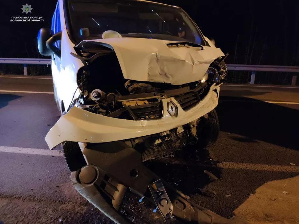 Внаслідок ДТП у Луцьку автомобілі перетворились на гору металу 2