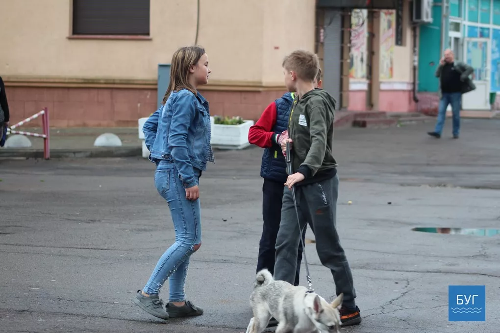 На площі у Володимирі-Волинському співали караоке. Фоторепортаж 2