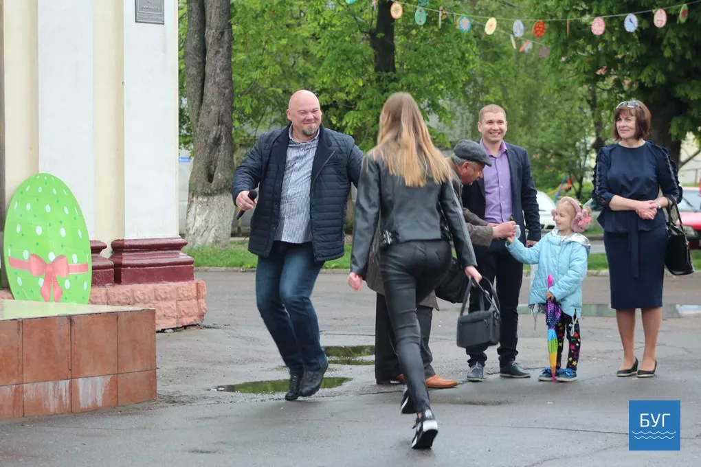 На площі у Володимирі-Волинському співали караоке. Фоторепортаж 8