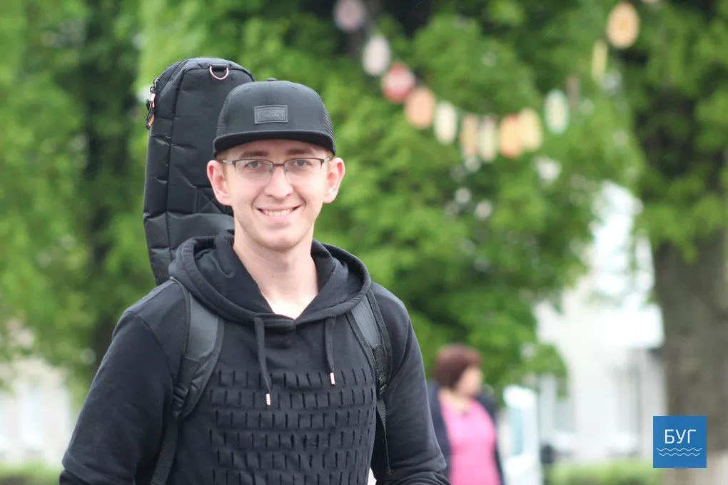 На площі у Володимирі-Волинському співали караоке. Фоторепортаж 18