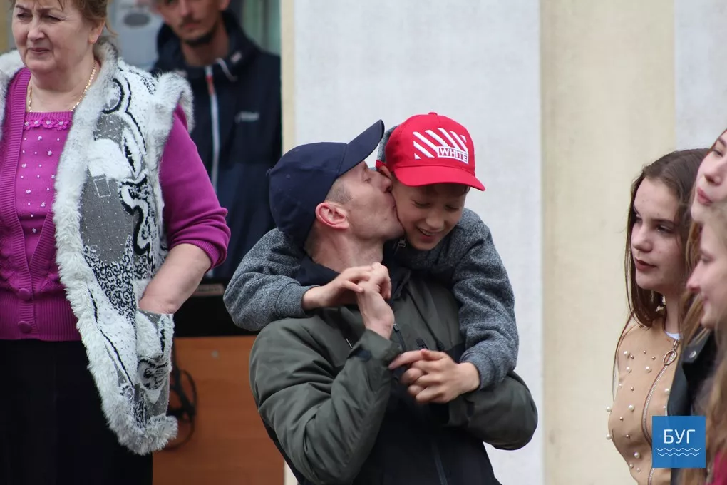 На площі у Володимирі-Волинському співали караоке. Фоторепортаж 35