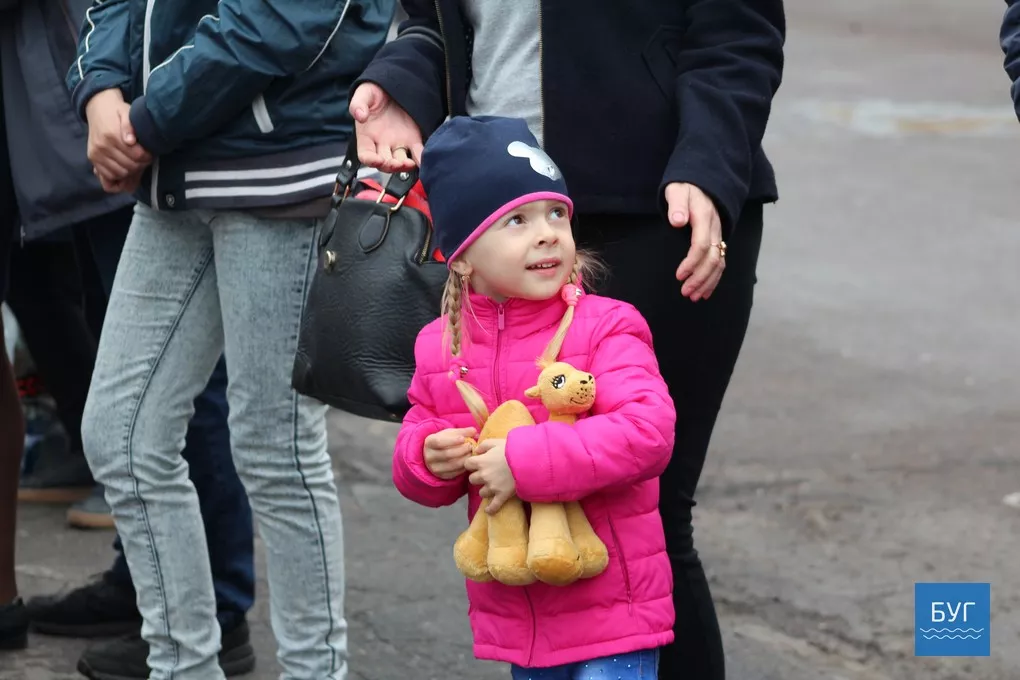 На площі у Володимирі-Волинському співали караоке. Фоторепортаж 38