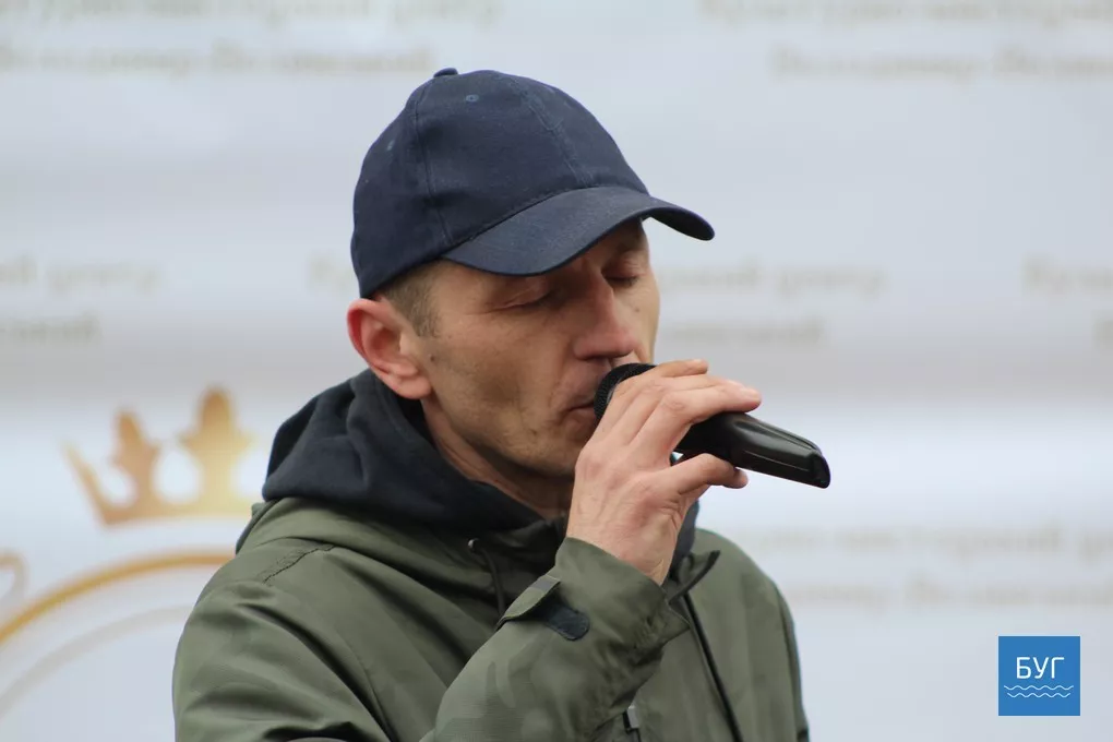 На площі у Володимирі-Волинському співали караоке. Фоторепортаж 43