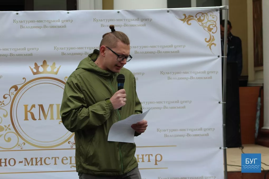 На площі у Володимирі-Волинському співали караоке. Фоторепортаж 48