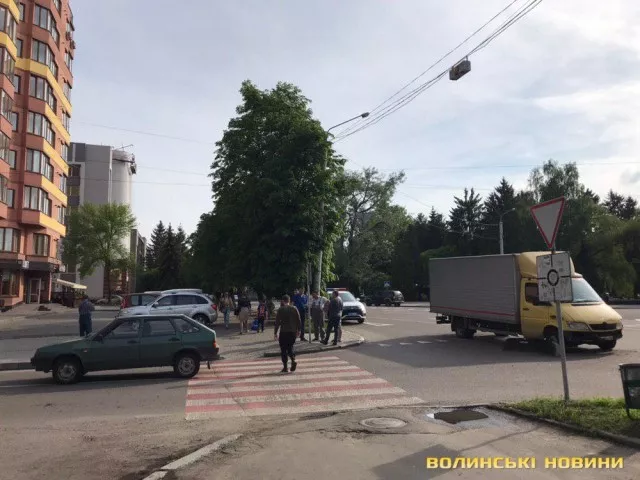 У Луцьку не розминулись легковик і вантажівка 1