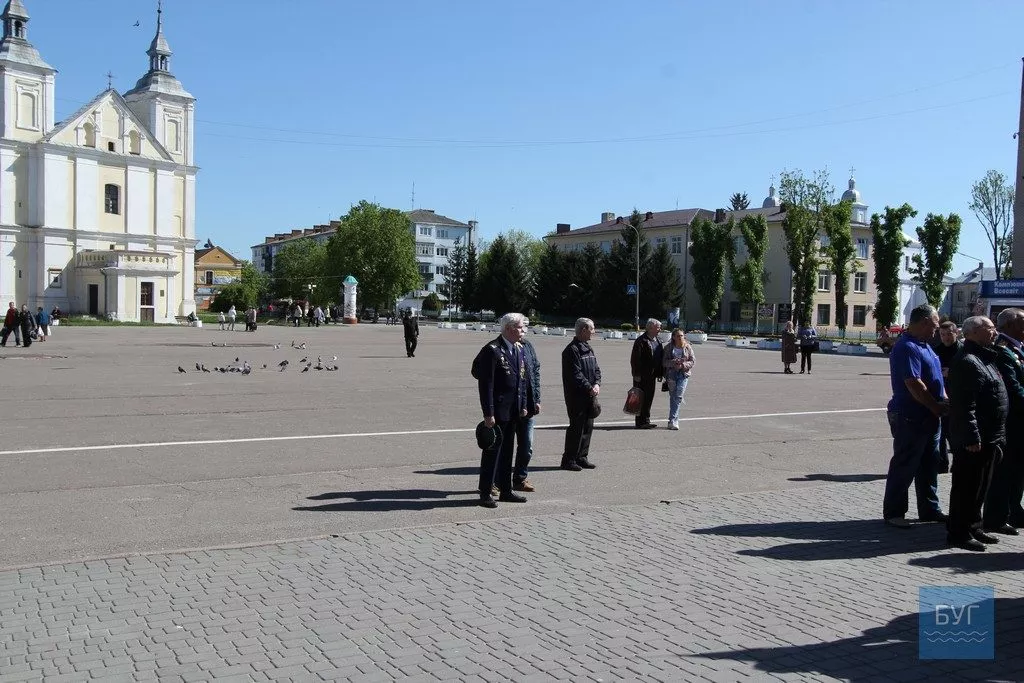 Організації ветеранів поклали квіти до обеліску Слави у Володимирі-Волинському 3