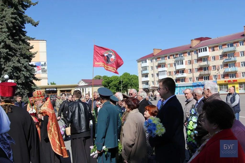 Організації ветеранів поклали квіти до обеліску Слави у Володимирі-Волинському 6