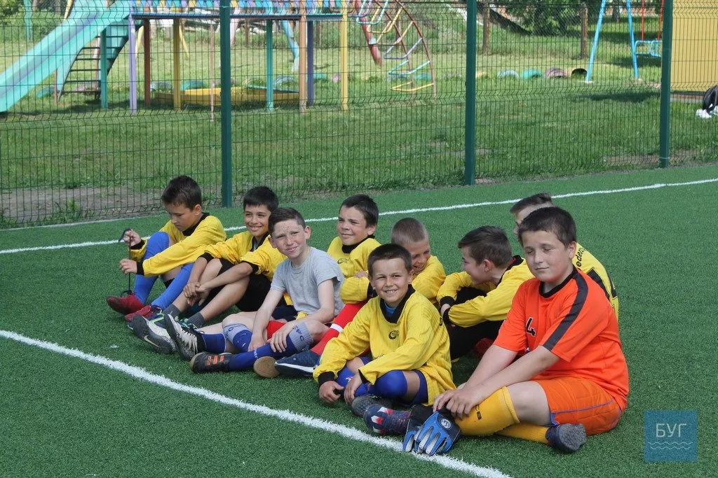 В селі Льотниче Зимнівської ОТГ відкрили сучасний спортивний майданчик 7