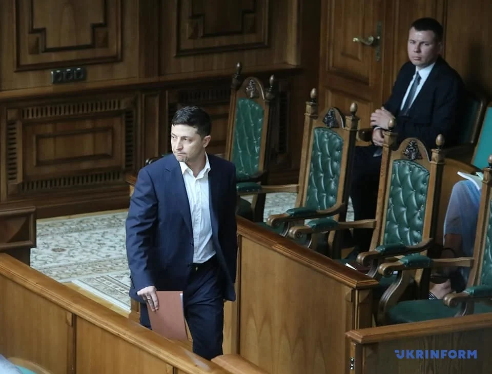 КСУ за участі Зеленського розглядає конституційність його указу про розпуск Ради – трансляція 4