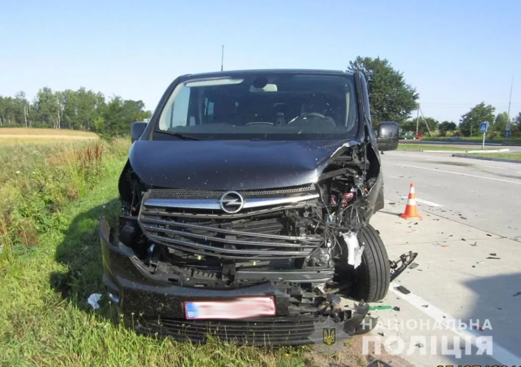 Внаслідок ДТП на трасі «Київ-Ковель-Ягодин» загорівся ВАЗ, є постраждалі 2