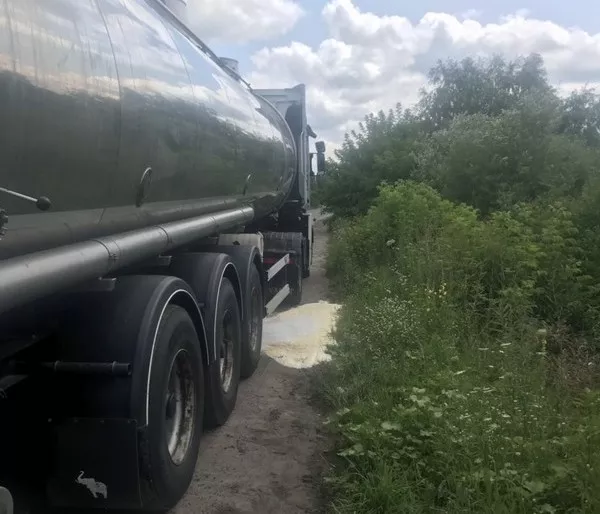 Аварійна ситуація у Ковелі: на дорозі розгерметизувалась автоцистерна 1