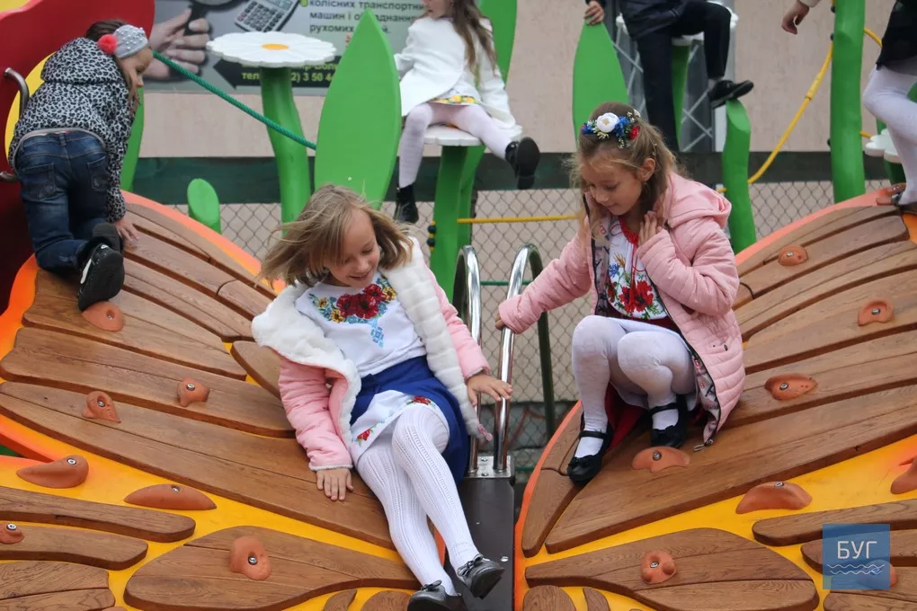 Дітей з Володимира-Волинського запрошують на новий майданчик 7