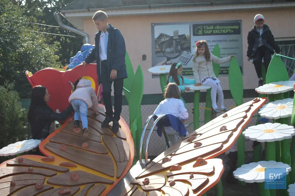 Дітей з Володимира-Волинського запрошують на новий майданчик 11