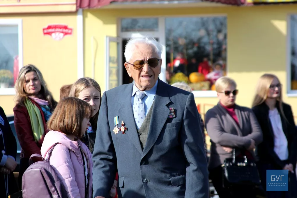 У Володимирі-Волинському вшанували пам'ять Героїв АТО і воїнів УПА 2