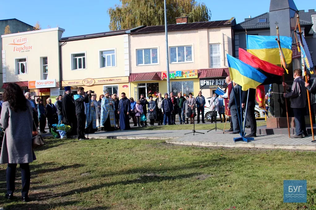 У Володимирі-Волинському вшанували пам'ять Героїв АТО і воїнів УПА 6