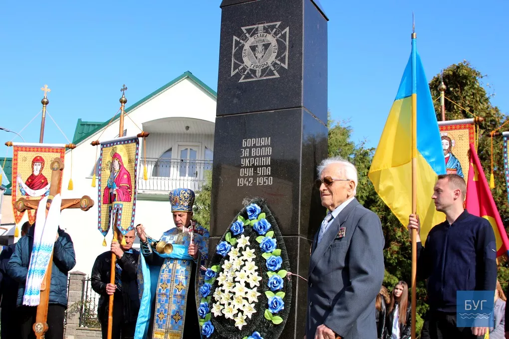 У Володимирі-Волинському вшанували пам'ять Героїв АТО і воїнів УПА 10