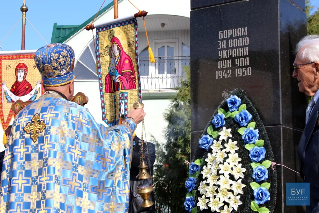 У Володимирі-Волинському вшанували пам'ять Героїв АТО і воїнів УПА 11