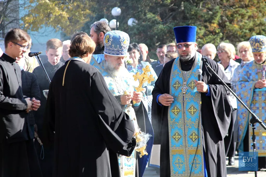 У Володимирі-Волинському вшанували пам'ять Героїв АТО і воїнів УПА 25