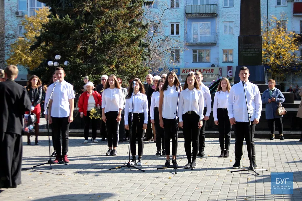 У Володимирі-Волинському вшанували пам'ять Героїв АТО і воїнів УПА 33