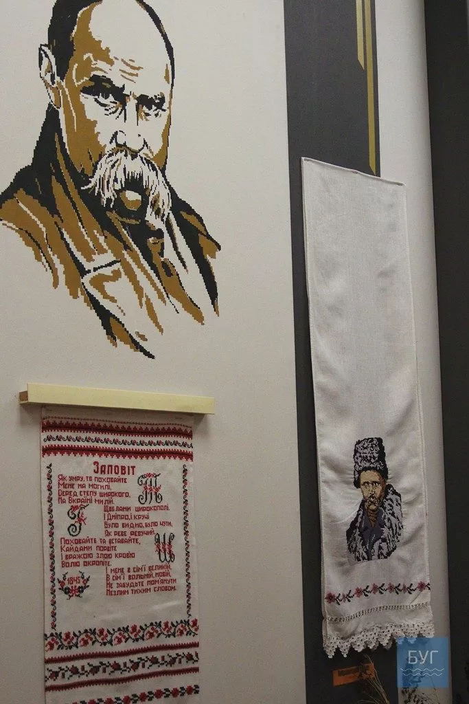 «Мовно-літературне кафе»: у школі №7 Нововолинська відзначили День української писемності та мови 42