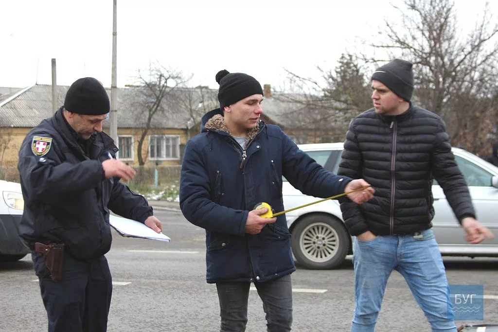 У Нововолинську ДТП: зіткнулися три автомобілі 19