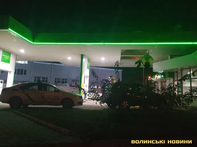 Пропонував хабар, щоб відкупитись: у Луцьку спіймали п'яного водія, який вчинив ДТП у Рованцях 4